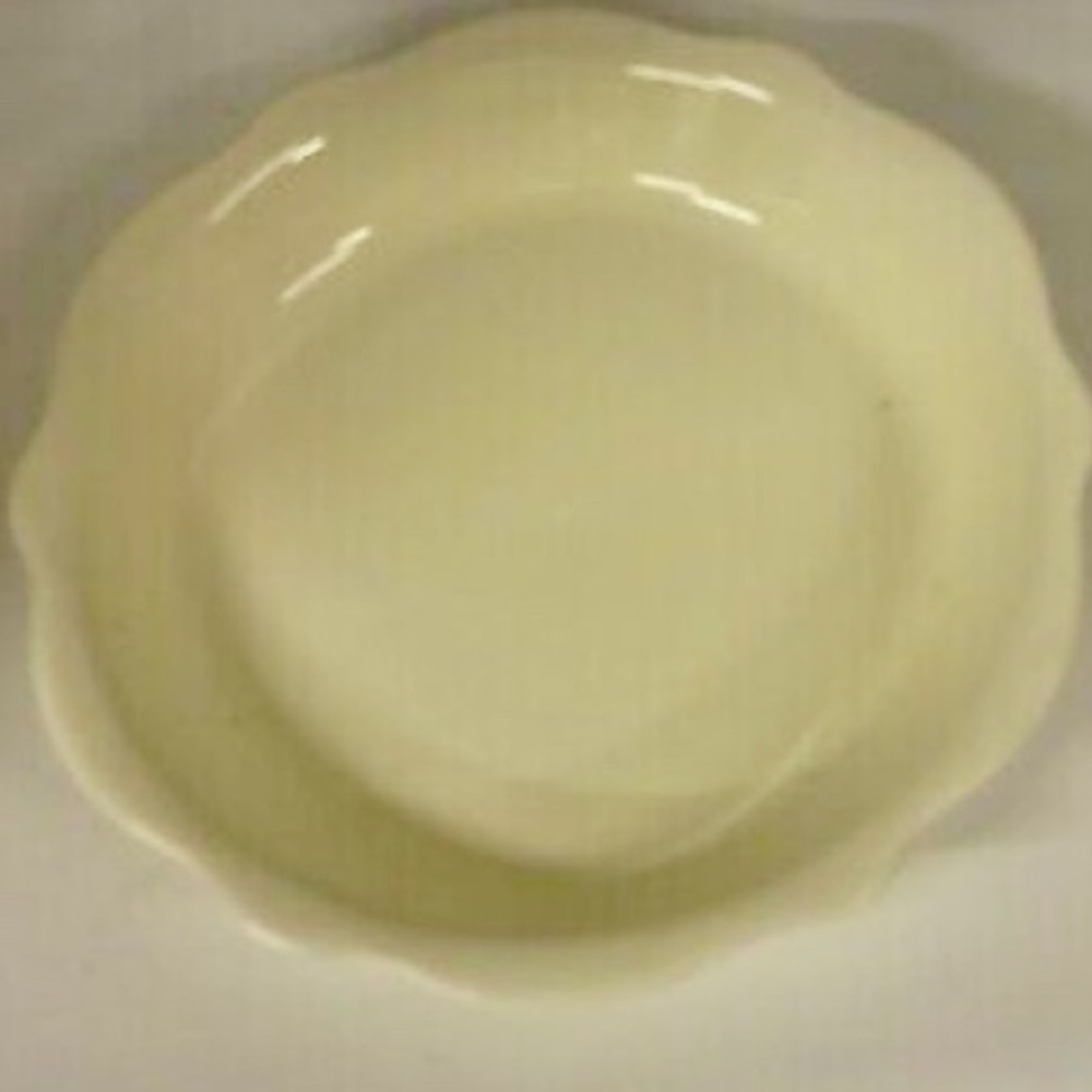 SLAH Hospitality Butter Pie Plate by Gail Pittman NIB